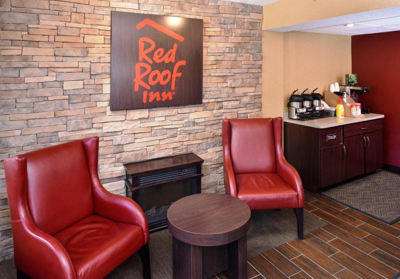 Red Roof Inn Milwaukee Airport Oak Creek Exterior photo